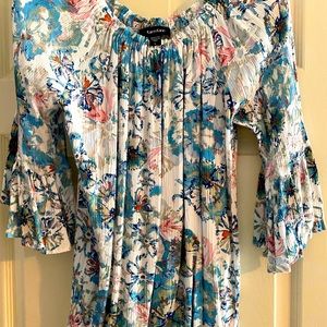 Floral top by Karen Kane!